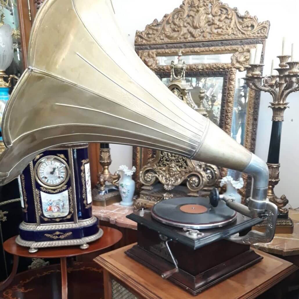 Gümüş Antika Gramafon